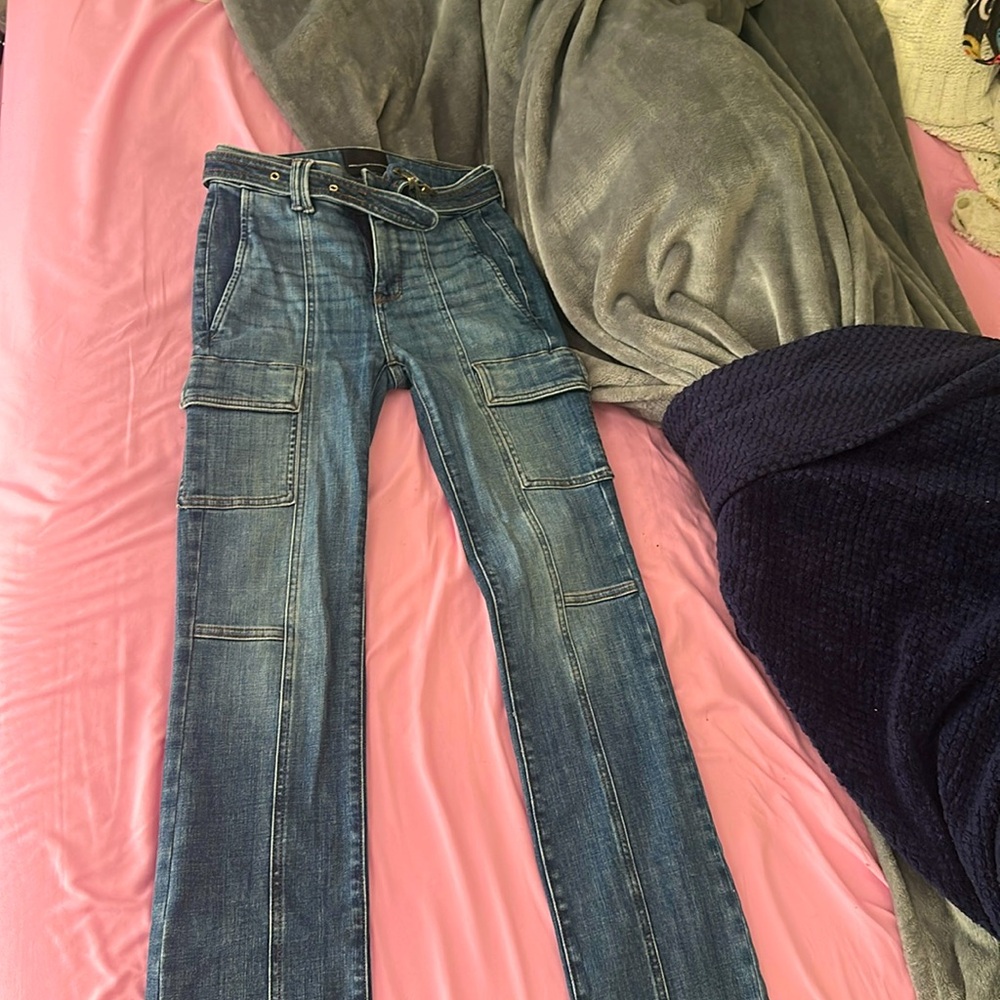 WhiteHouseBlackMarket blue jeans 00Petite